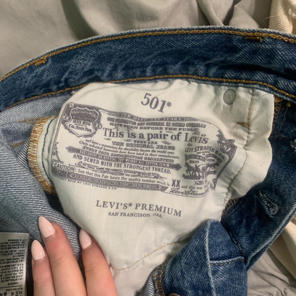 Levi’s 501 denim shorts - Picture 4 of 6